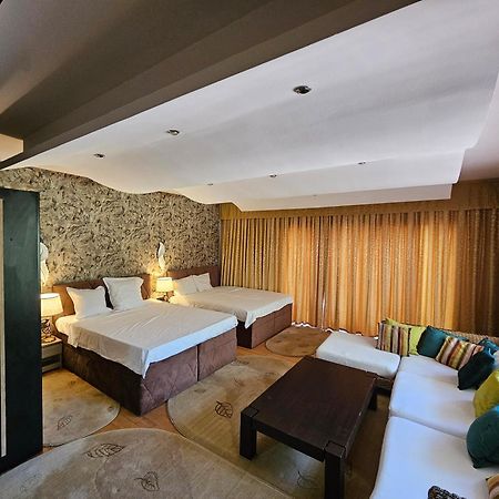 Simple Villa Rooms National Arena Self Check In Bukarest Exterior foto