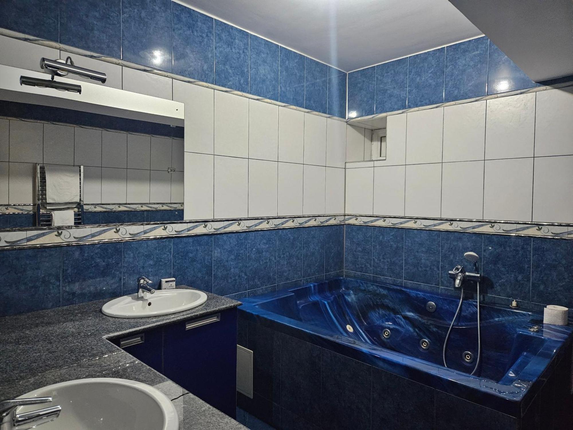 Simple Villa Rooms National Arena Self Check In Bukarest Exterior foto