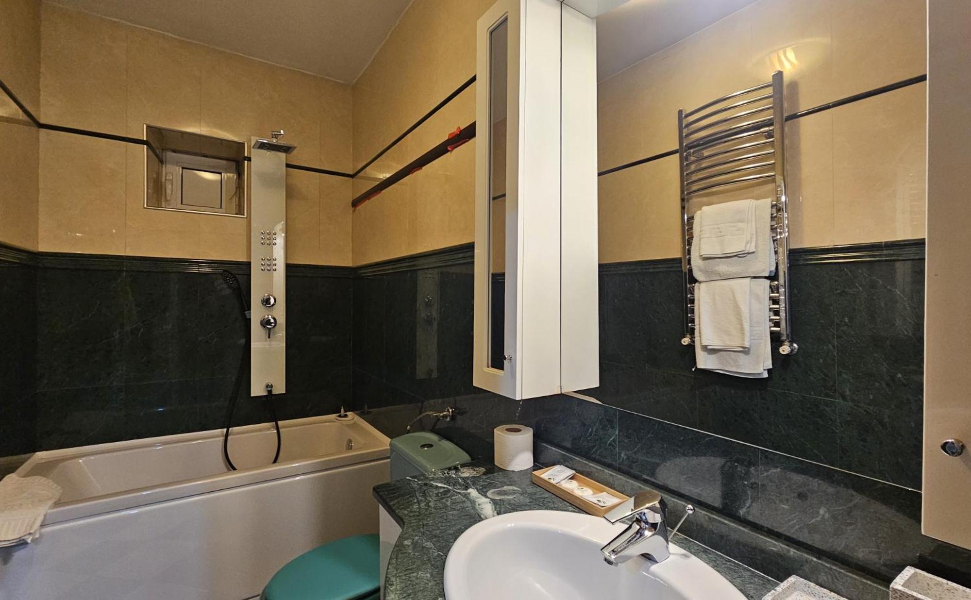 Simple Villa Rooms National Arena Self Check In Bukarest Exterior foto